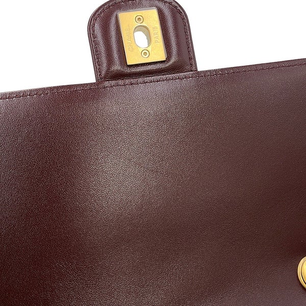 シャネル ショルダーバッグ マトラッセ ココマーク シングルフラップ ラムスキン AS4056 CHANEL