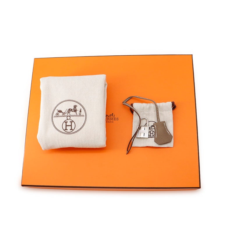 エルメス ボディバッグ ケリー アッカドPM エトゥープ/シルバー金具 トゴ W刻印 メンズ