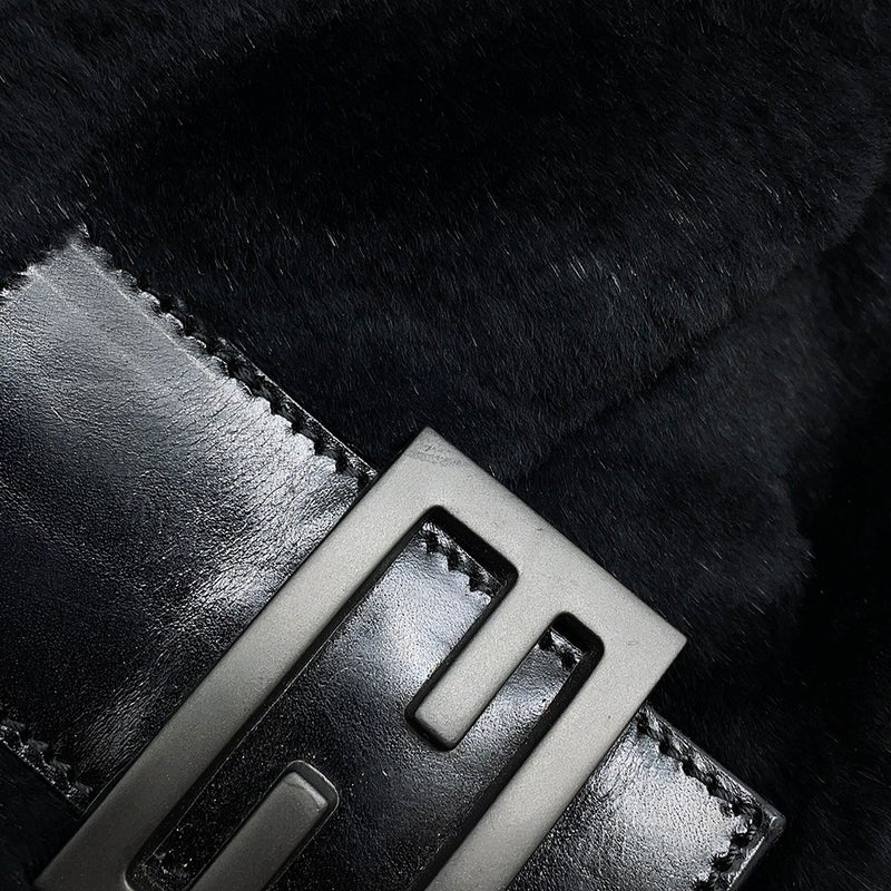 フェンディ ハンドバッグ マンマバケット ファー FENDI ワンショルダーバッグ 黒