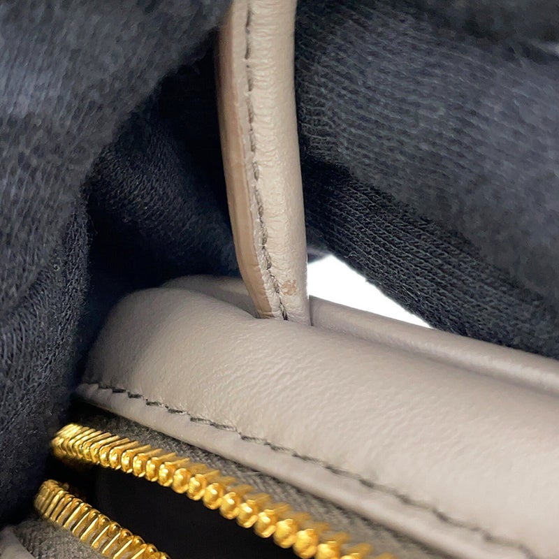 ミュウミュウ バッグチャーム マイクロバッグ レザー 5NR036 Miu Miu