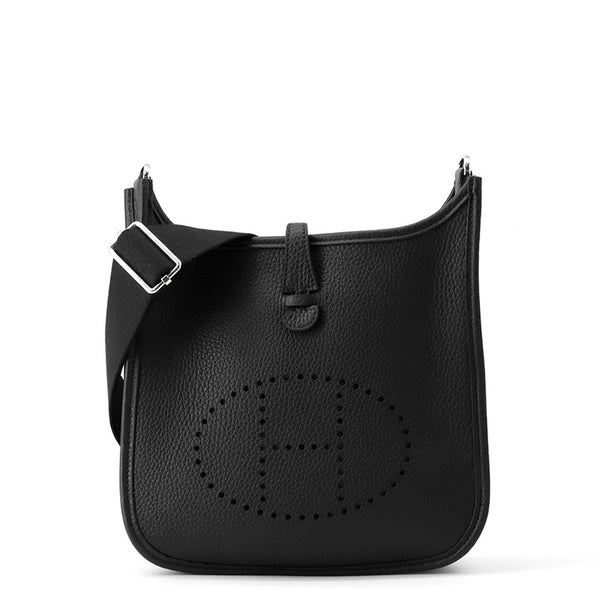 エルメス ショルダーバッグ エブリン3 23 ブラック/シルバー金具 トリヨンクレマンス K刻印 黒