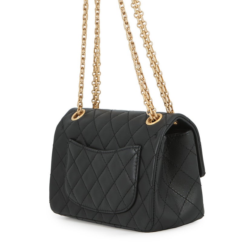 シャネル チェーンショルダーバッグ マトラッセ 2.55 ミニ レザー CHANEL 黒