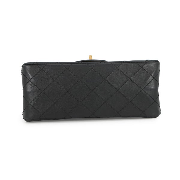 シャネル チェーンショルダーバッグ マトラッセ 2.55 ミニ レザー CHANEL 黒