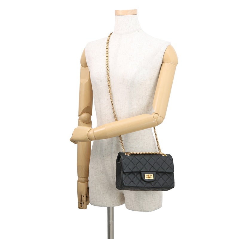 シャネル チェーンショルダーバッグ マトラッセ 2.55 ミニ レザー CHANEL 黒