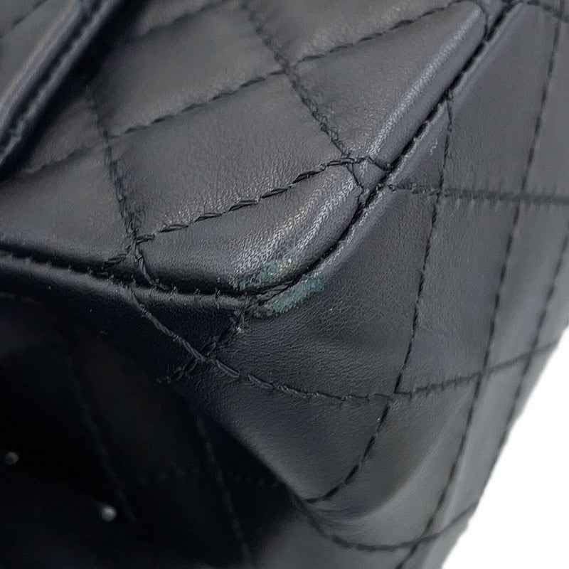 シャネル チェーンショルダーバッグ マトラッセ 2.55 ミニ レザー CHANEL 黒