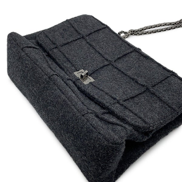シャネル チェーンショルダーバッグ 2.55 チョコバー フェルト A37590 CHANEL