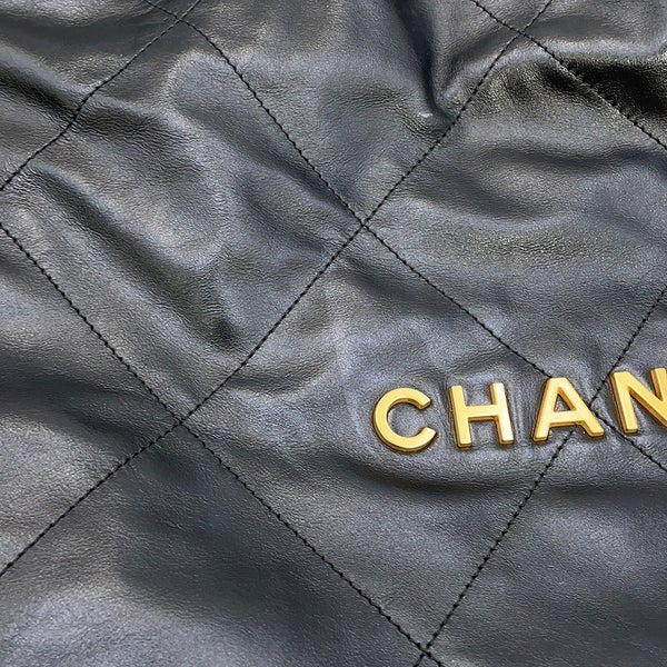 シャネル ハンドバッグ シャネル22 シャイニーカーフレザー AS3261 CHANEL 黒