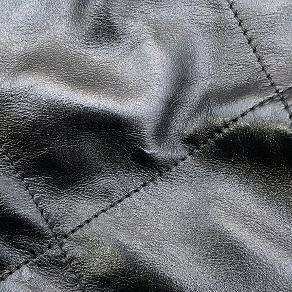 シャネル ハンドバッグ シャネル22 シャイニーカーフレザー AS3261 CHANEL 黒