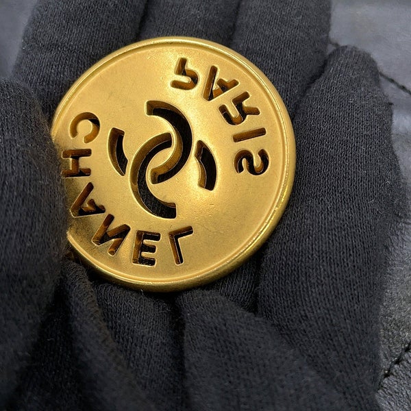 シャネル ハンドバッグ シャネル22 シャイニーカーフレザー AS3261 CHANEL 黒