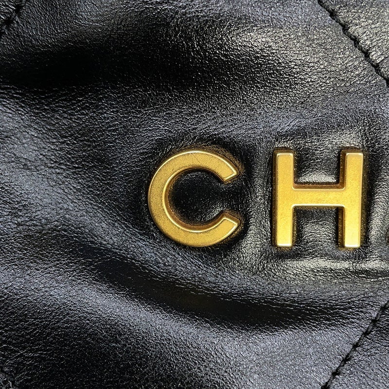 シャネル ハンドバッグ シャネル22 シャイニーカーフレザー AS3261 CHANEL 黒