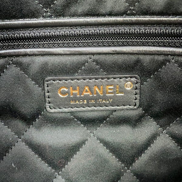 シャネル ハンドバッグ シャネル22 シャイニーカーフレザー AS3261 CHANEL 黒