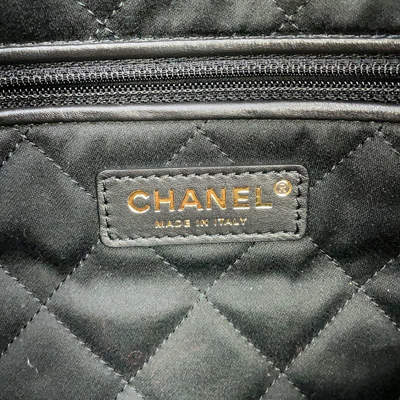 シャネル ハンドバッグ シャネル22 シャイニーカーフレザー AS3261 CHANEL 黒
