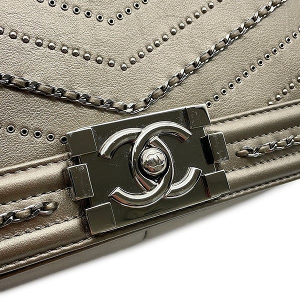 シャネル チェーンショルダーバッグ ボーイシャネル ヴィンテージカーフ A67086 CHANEL バッグ