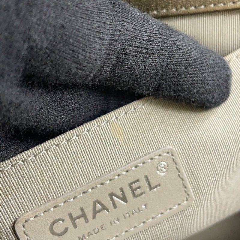 シャネル チェーンショルダーバッグ ボーイシャネル ヴィンテージカーフ A67086 CHANEL バッグ