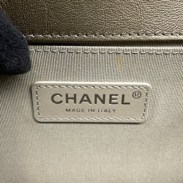 シャネル チェーンショルダーバッグ ボーイシャネル ヴィンテージカーフ A67086 CHANEL バッグ