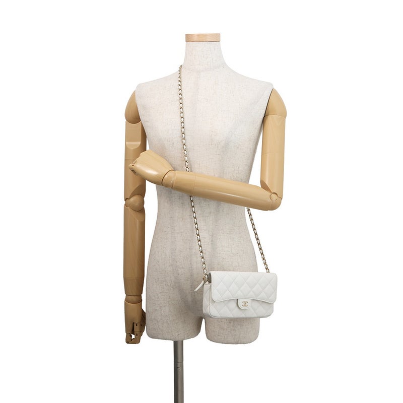 シャネル チェーンショルダーバッグ マトラッセ ココマーク フラップ フォンケース キャビアスキン AP2096 CHANEL 白