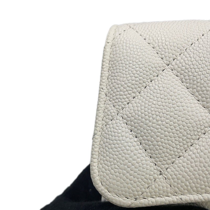 シャネル チェーンショルダーバッグ マトラッセ ココマーク フラップ フォンケース キャビアスキン AP2096 CHANEL 白