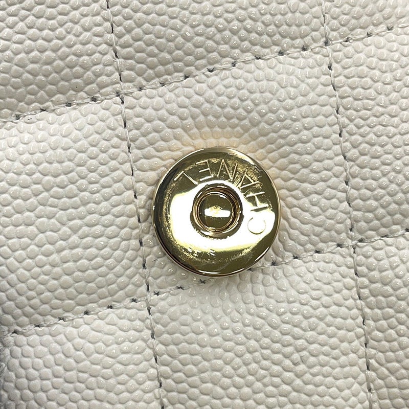 シャネル チェーンショルダーバッグ マトラッセ ココマーク フラップ フォンケース キャビアスキン AP2096 CHANEL 白