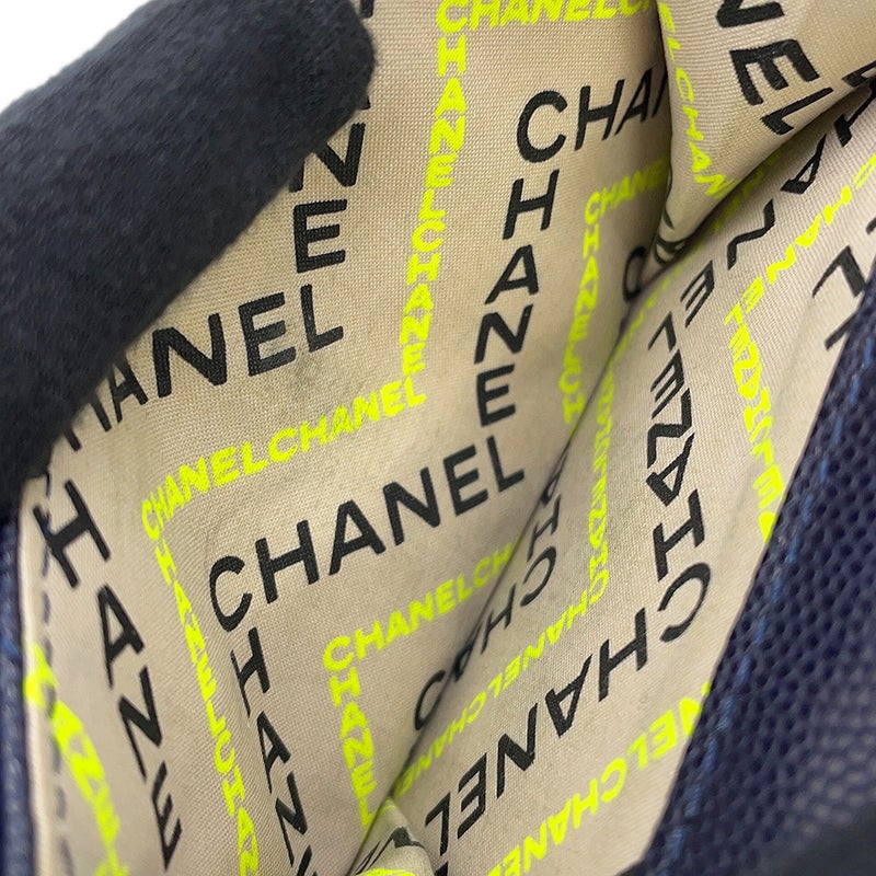 シャネル 三つ折り財布 マトラッセ ココマーク スモールフラップ キャビアスキン AP4319 CHANEL