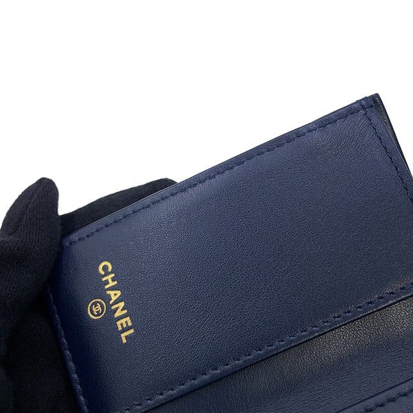 シャネル 三つ折り財布 マトラッセ ココマーク スモールフラップ キャビアスキン AP4319 CHANEL