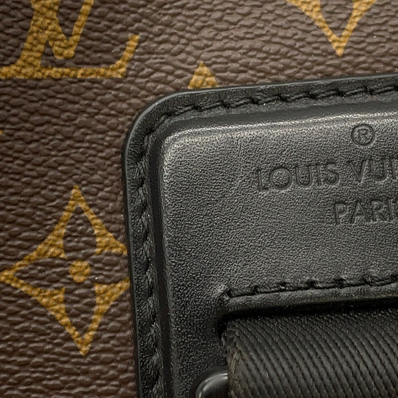ルイヴィトン ショルダーバッグ モノグラム・マカサー アーチー・メッセンジャー M46442 LOUIS VUITTON ヴィトン メンズ 黒