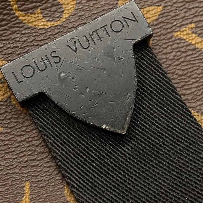 ルイヴィトン ショルダーバッグ モノグラム・マカサー アーチー・メッセンジャー M46442 LOUIS VUITTON ヴィトン メンズ 黒