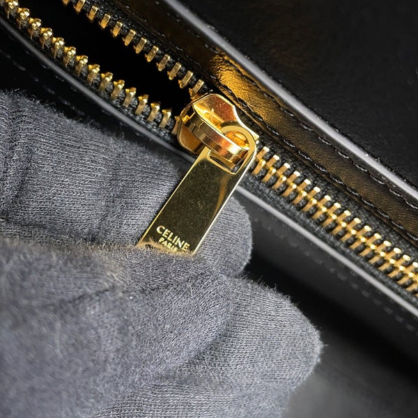 セリーヌ トートバッグ 16セーズ カバ レザー 112583EZU.38NO CELINE 黒