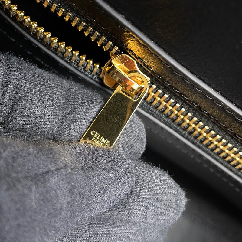 セリーヌ トートバッグ 16セーズ カバ レザー 112583EZU.38NO CELINE 黒