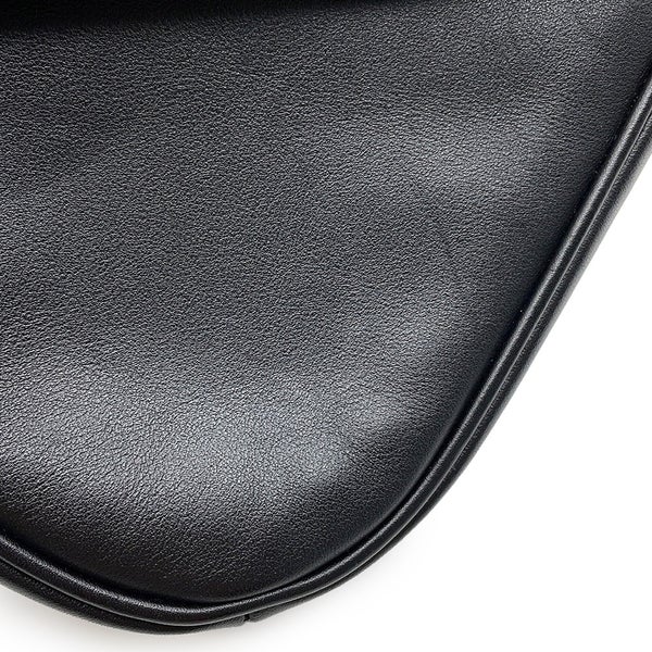 セリーヌ ショルダーバッグ トライアングル ロゴ レザー 19590 CELINE ポシェット 黒 白