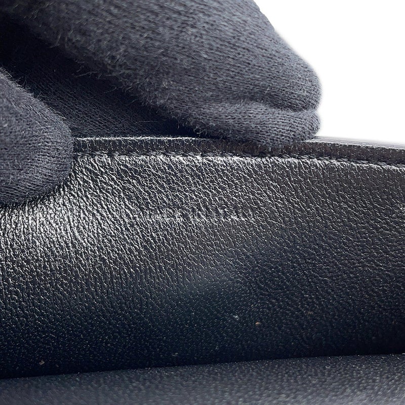 セリーヌ ショルダーバッグ トライアングル ロゴ レザー 19590 CELINE ポシェット 黒 白