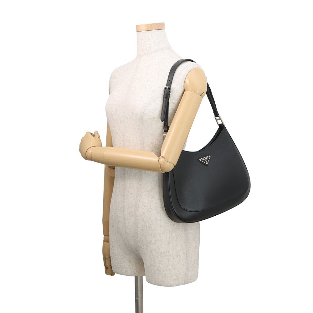 プラダ ショルダーバッグ クレオ サフィアーノ レザー PRADA バッグ ワンショルダーバッグ 黒 サフィアーノレザー ショルダーバッグ/ プラダ バッグ ユニセックス