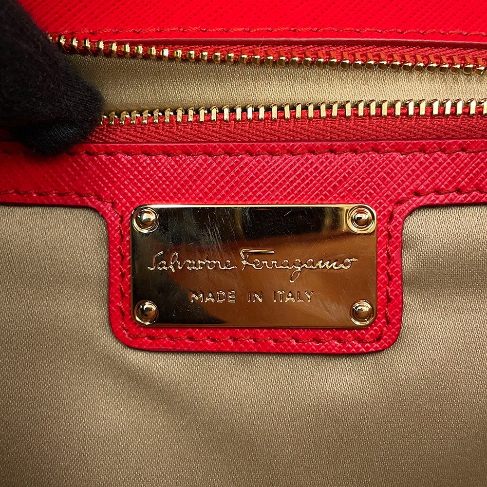 サルヴァトーレ・フェラガモ チェーンショルダーバッグ GINNY ヴァラリボン レザー 21E480 Ferragamo FERRAGAMO - サルヴァトーレ・フェラガモ チェーンショルダーバッグ