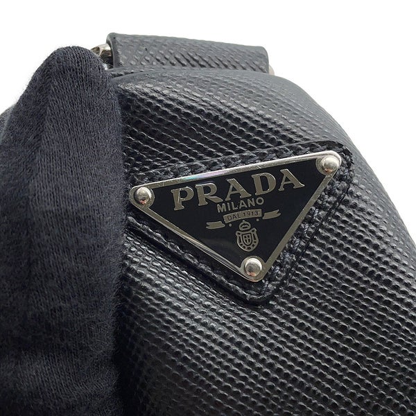 プラダ ショルダーバッグ トライアングル ロゴ サフィアーノレザー 2VH155 PRADA 黒