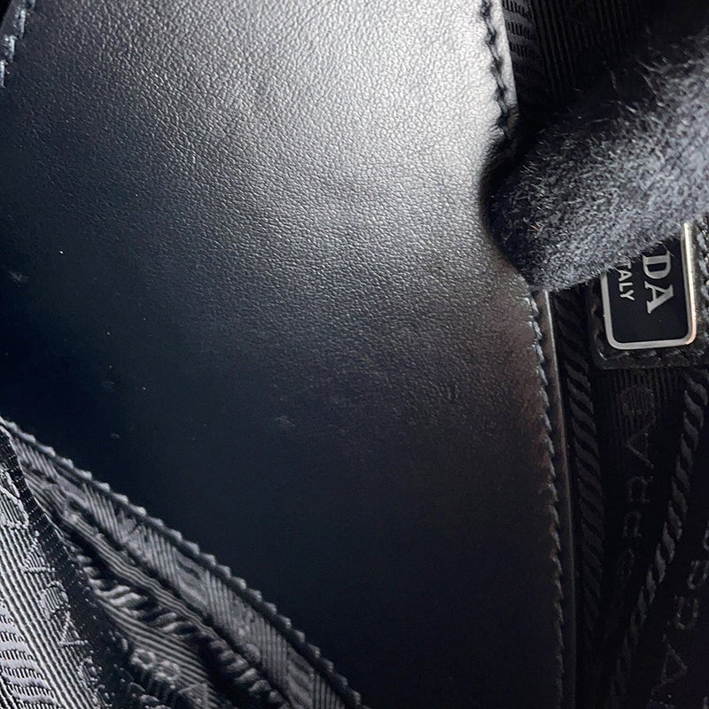 プラダ ショルダーバッグ トライアングル ロゴ サフィアーノレザー 2VH155 PRADA 黒