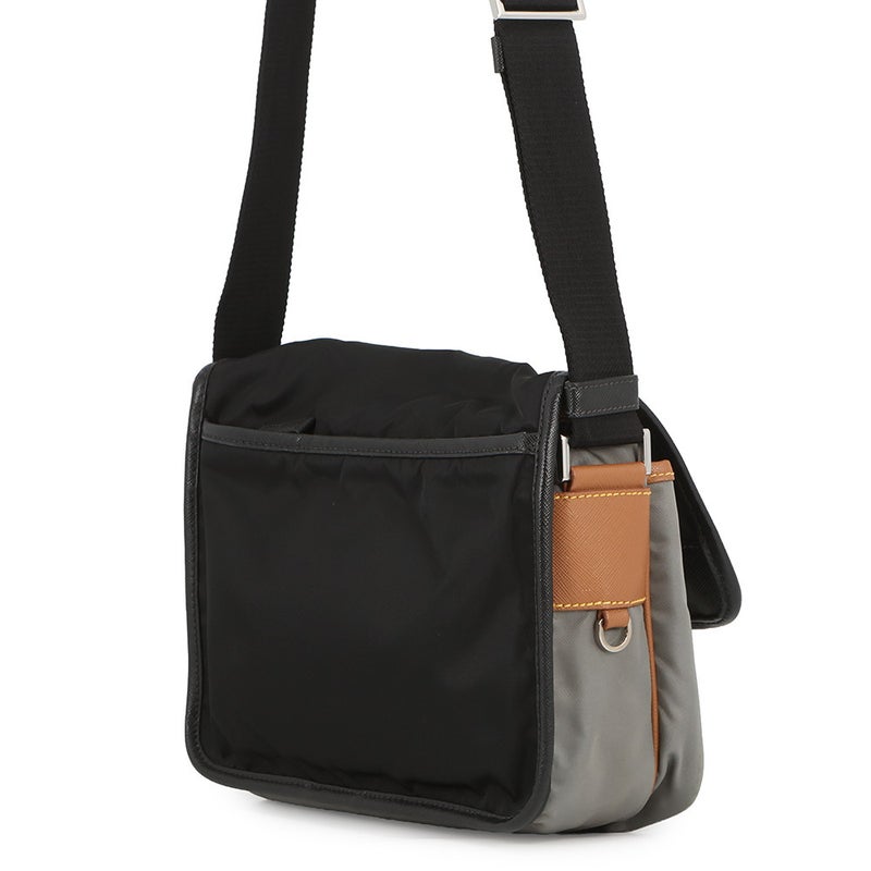 プラダ ショルダーバッグ トライアングルロゴ ナイロン レザー 2VD769 PRADA 黒