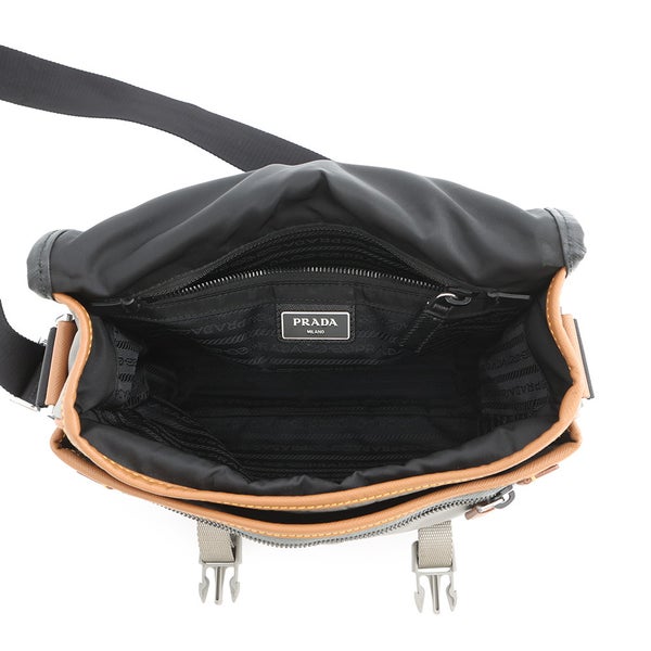 プラダ ショルダーバッグ トライアングルロゴ ナイロン レザー 2VD769 PRADA 黒
