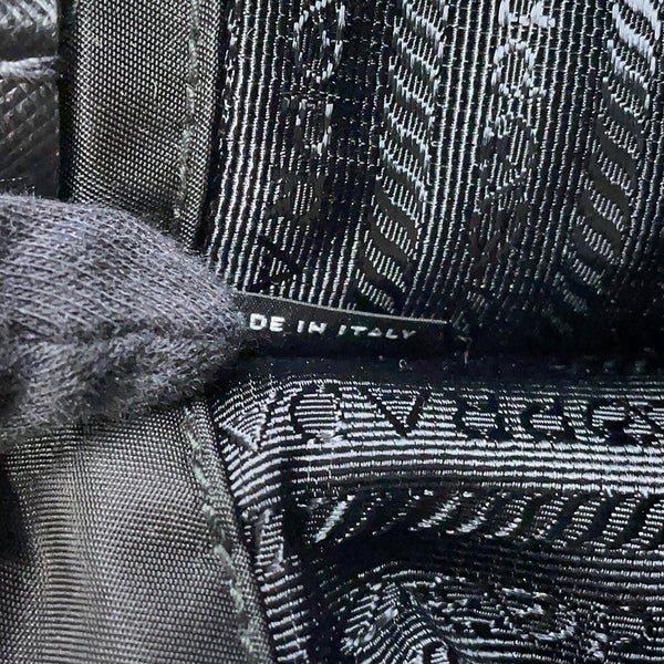 プラダ ショルダーバッグ トライアングルロゴ ナイロン レザー 2VD769 PRADA 黒