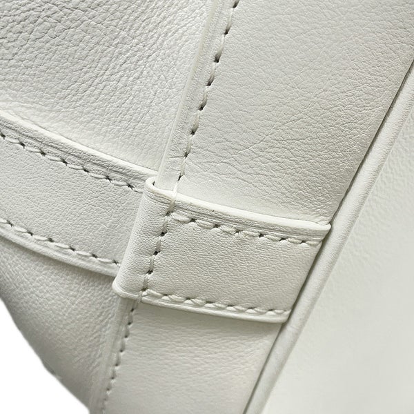 ルイヴィトン ショルダーバッグ カーフレザー/モノグラム LVブロデリー アングレーズ ノエPM M20740 LOUIS VUITTON 白