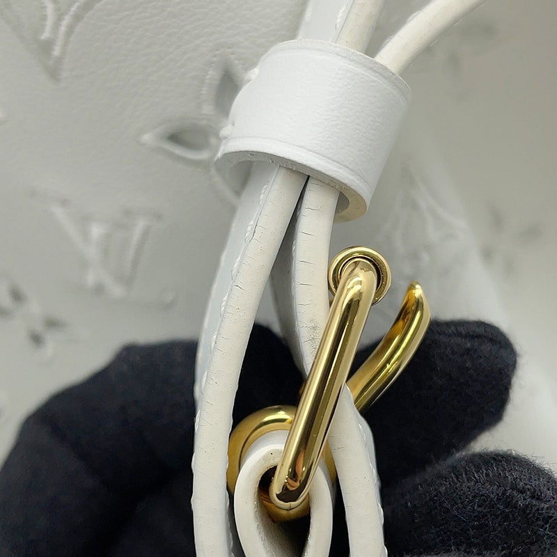 ルイヴィトン ショルダーバッグ カーフレザー/モノグラム LVブロデリー アングレーズ ノエPM M20740 LOUIS VUITTON 白