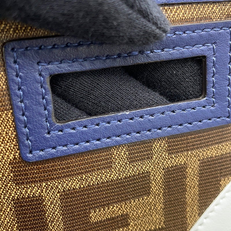 フェンディ バッグカバー ズッカ ピーカーブー ディフェンダー 7AR728 FENDI FILA コラボ