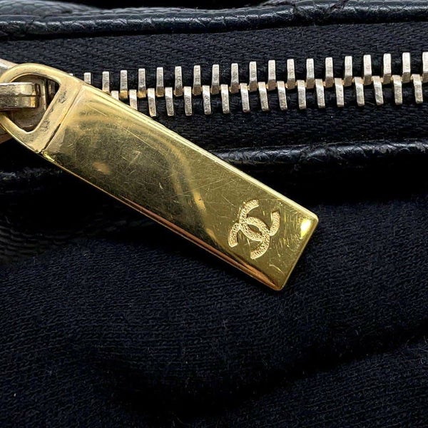 シャネル ショルダーバッグ ココマーク マトラッセ キャビアスキン A22476 CHANEL ワンショルダー セミショルダー 黒