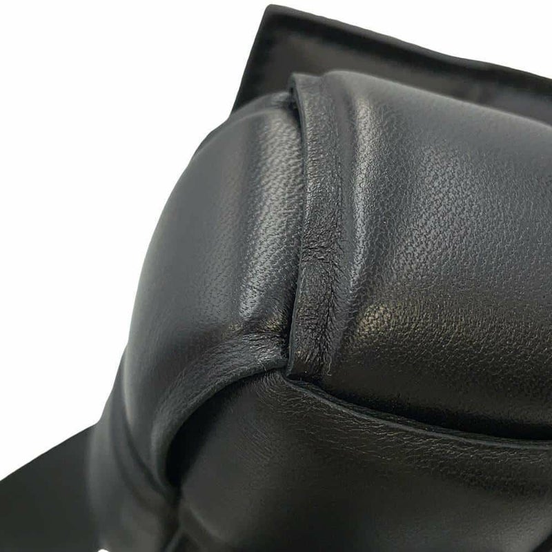 ボッテガヴェネタ ショルダーバッグ イントレチャート キャンディ パデッド カセット ラムスキン 716648 黒