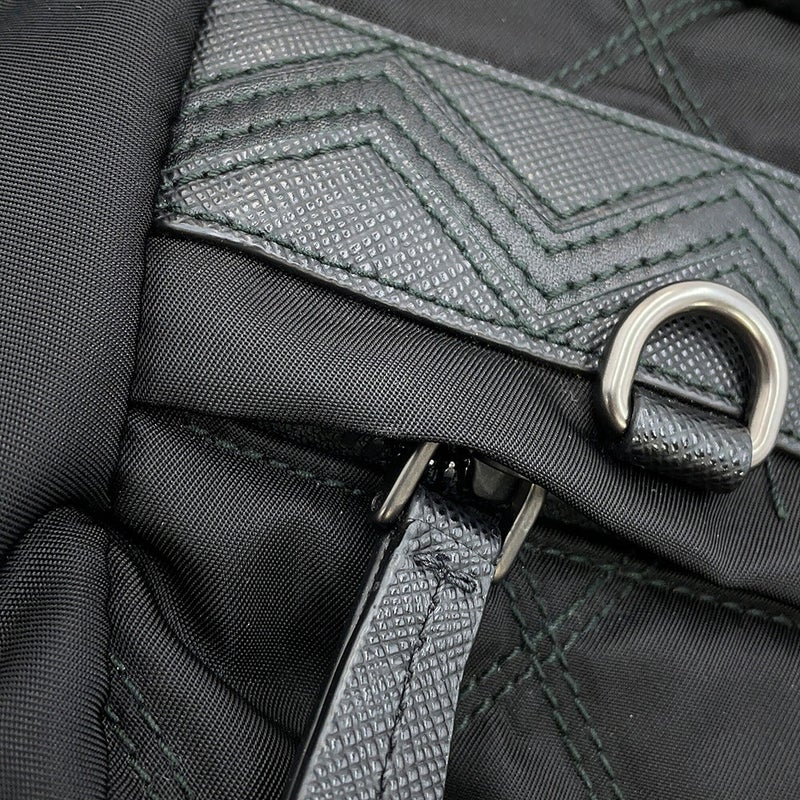 プラダ ショルダーバッグ トライアングルロゴ キルティング ナイロン 2VH991 PRADA 黒