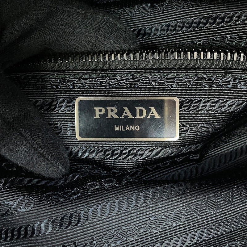 プラダ ショルダーバッグ トライアングルロゴ キルティング ナイロン 2VH991 PRADA 黒