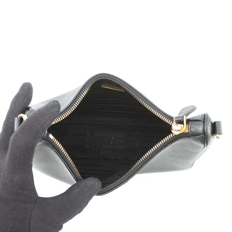 プラダ ショルダーバッグ Re-Edition 2005 サフィアーノレザー 1BH204 PRADA 2wayバッグ 黒