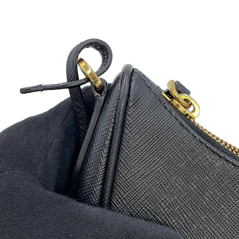 プラダ ショルダーバッグ Re-Edition 2005 サフィアーノレザー 1BH204 PRADA 2wayバッグ 黒