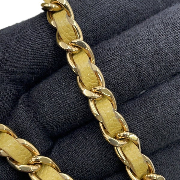 シャネル チェーンショルダーバッグ マトラッセ ココマーク ミニカメラバッグ キャビアスキン AP2426 CHANEL