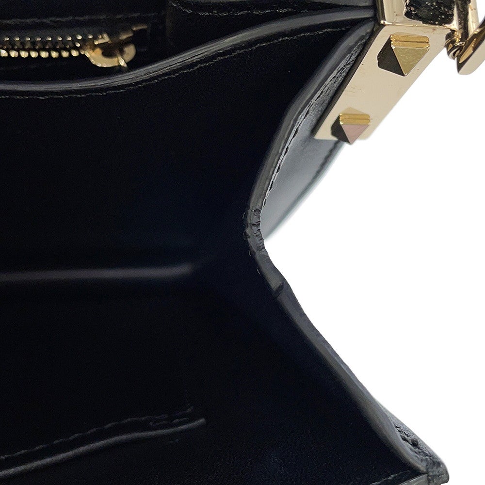 ヴァレンティノ・ガラヴァーニ ショルダーバッグ Cabana スタッズ ミディアム レザー MW2B0165VB2 VALENTINO 黒 ヴァレンティノ・ガラヴァーニ ショルダーバッグ Cabana スタッズ