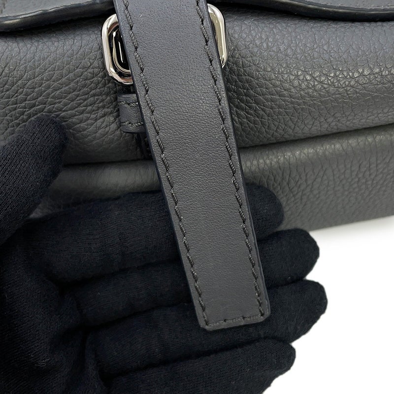 ロエベ ショルダーバッグ ミリタリー メッセンジャーXS レザー 317.12AA72 LOEWE