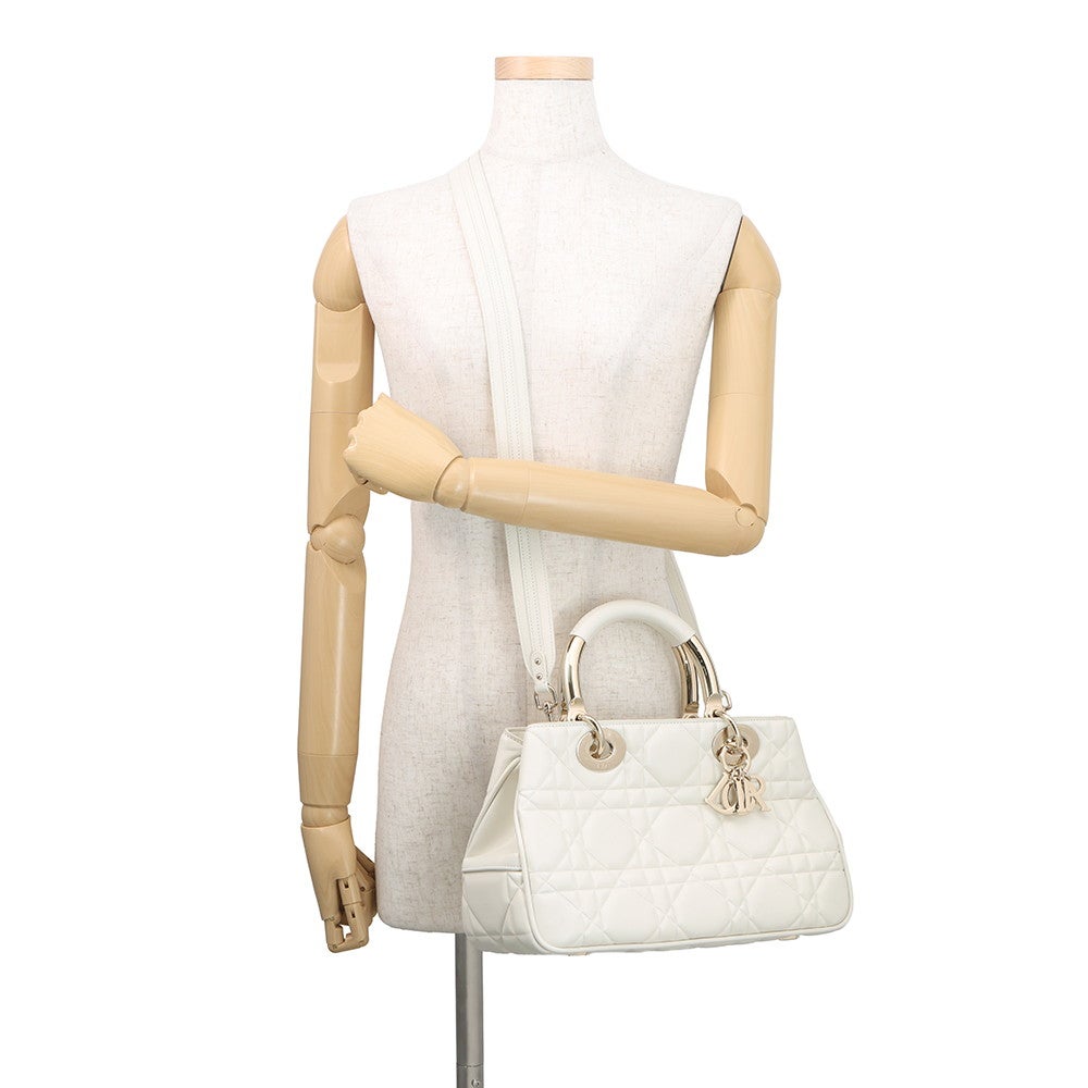 クリスチャンディオール Christian Dior ハンドバッグ カナージュ レディ 2WAYハンドバッグ M0699OVJX ホワイト ディオール ハンドバッグ カナージュ レディ95.22 ミディアム カーフ